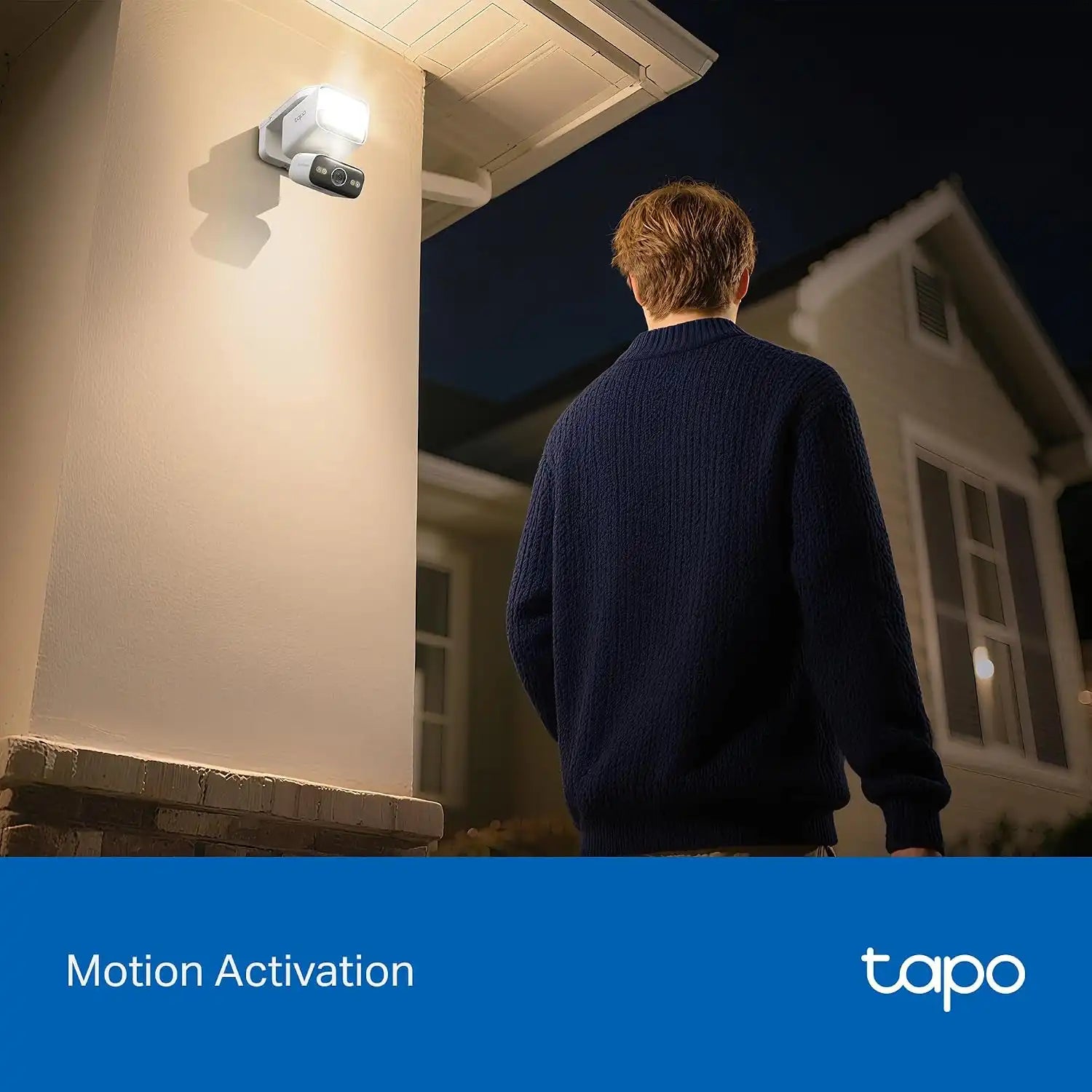 Tapo 2K Outdoor Pan/Tilt Wired Floodlight Security Camera, C710, 1500LM